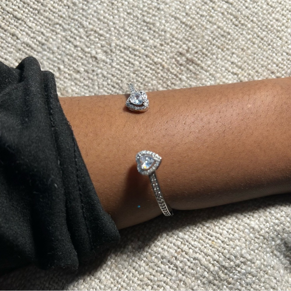 Elegant Silver Heart Bracelet